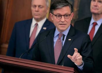 CNN analyst: Public opinion has shifted amid shutdown — but not for the party you'd expect