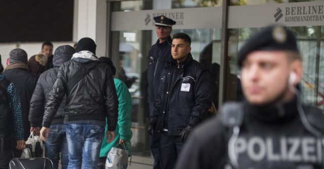 20 States Call on EU to Negotiate Deportation Deal with Afghanistan