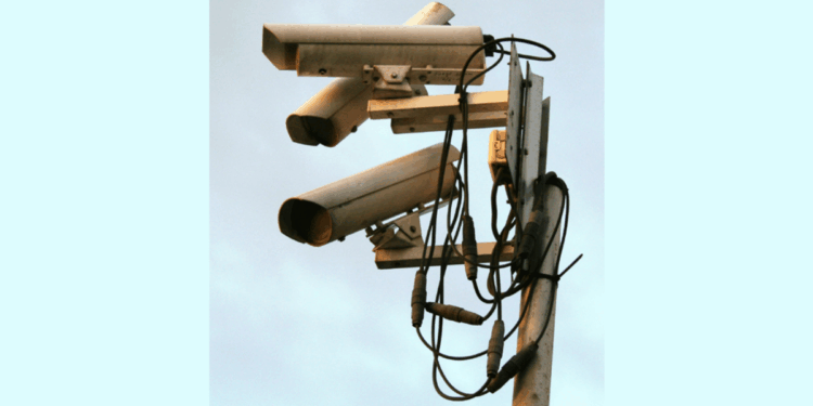 AI Security System Mistakes Bag of Doritos for Gun, Triggers Police Response to School in Baltimore | The Gateway Pundit