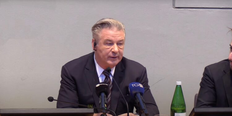 DEVELOPING: Alec Baldwin and His Brother Crash SUV Into Tree in the Hamptons | The Gateway Pundit