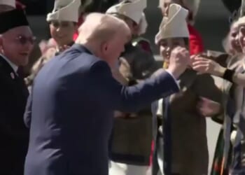 EPIC: President Trump Does 'Trump Dance' at Kuala Lumpur Red Carpet Welcome Ceremony (Video) | The Gateway Pundit