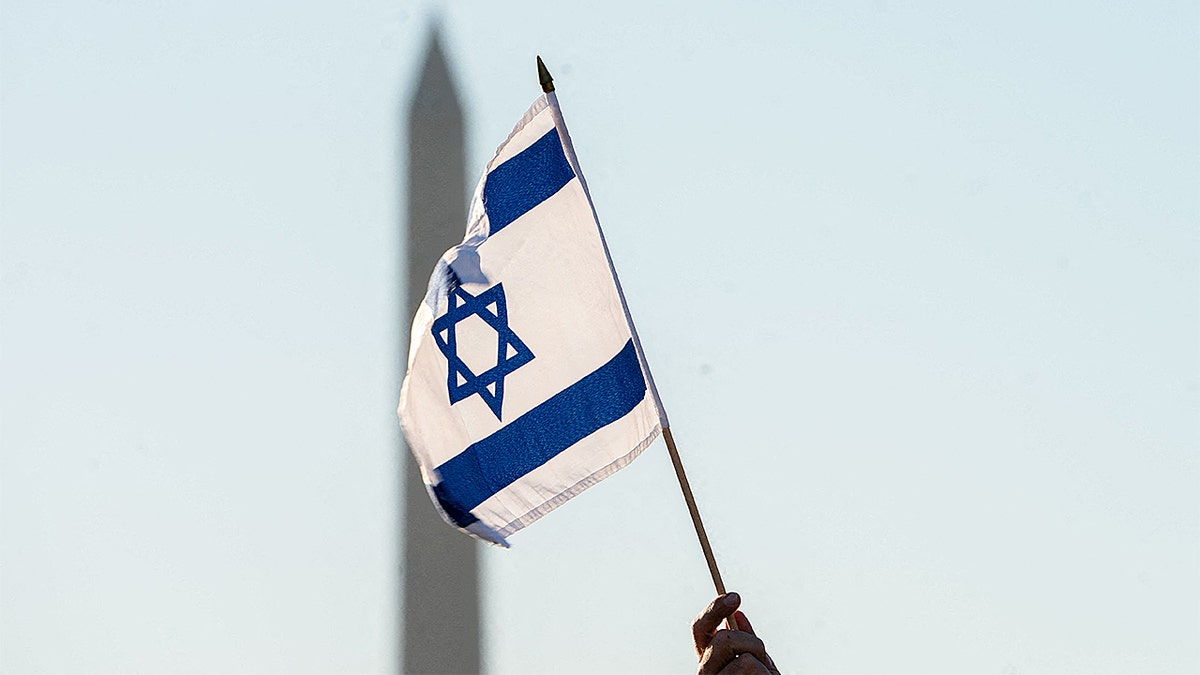 Israeli flag waved on national mall