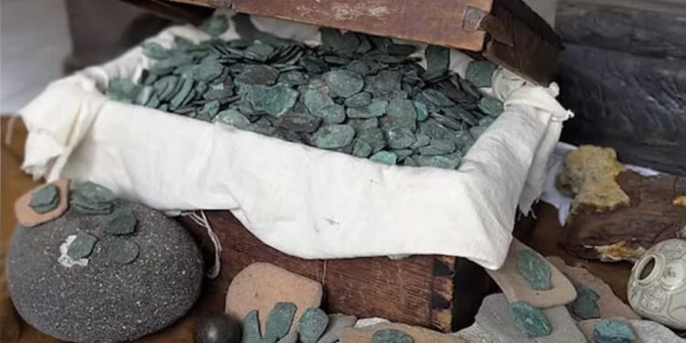 Florida's Treasure Coast Earns Its Name: Hurricane Wreckage from 1715 Found, Along with Gold, Silver, and Jewels | The Gateway Pundit