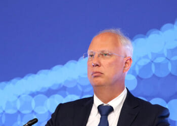 Kremlin Envoy Proposes ‘Putin-Trump Tunnel’ Linking Alaska to Russia