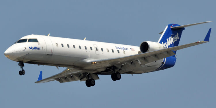 LA-Bound Flight Makes Emergency Landing with Pilots Fearing Attempted Cockpit Breach | The Gateway Pundit