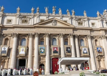 Lives of the newly canonized saints are ‘luminous signs of hope’ – Catholic World Report