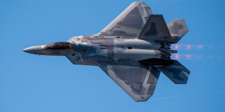 The United States Air Force F-22 Demo Team performs at the 2025 Naval Air Station (NAS) Oceana Air Show aboard NAS Oceana, Sept. 20, 2025.
