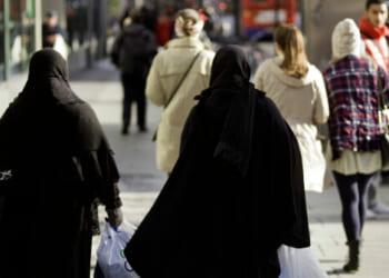 Portugal's Parliament Greenlights Burqa Ban to Protect Women
