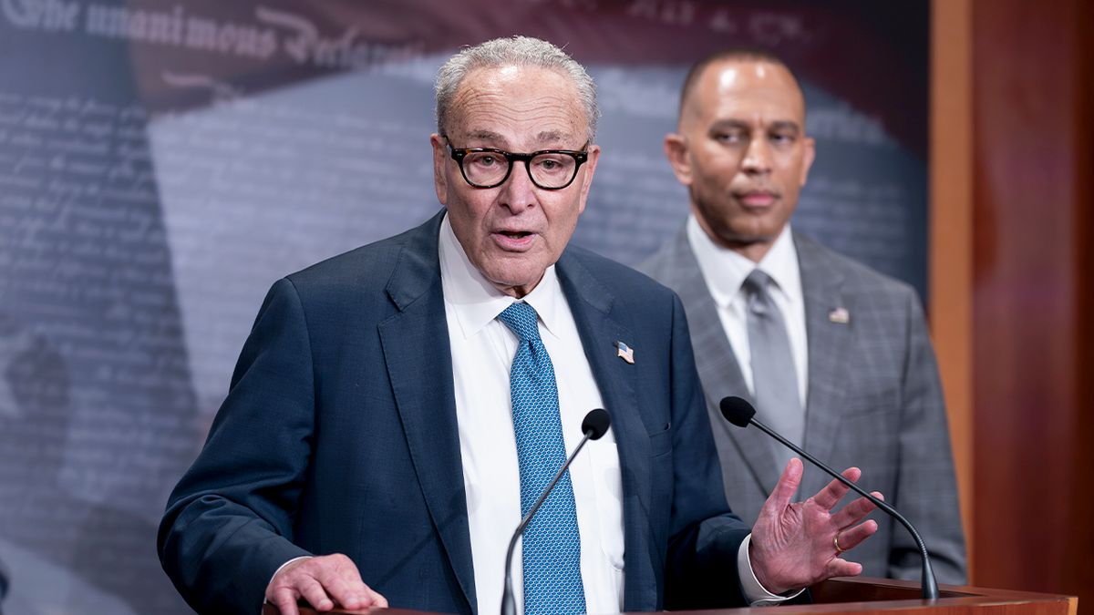 chuck schumer and hakeem jeffries at a news conference
