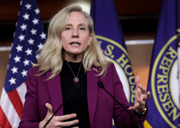 Spanberger refuses to call on Jay Jones to exit race during Thursday night debate