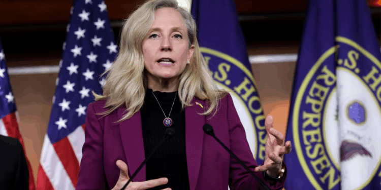Spanberger refuses to call on Jay Jones to exit race during Thursday night debate
