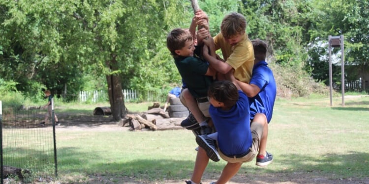 Texas boys school establishes policy to destroy smartphones – Catholic World Report