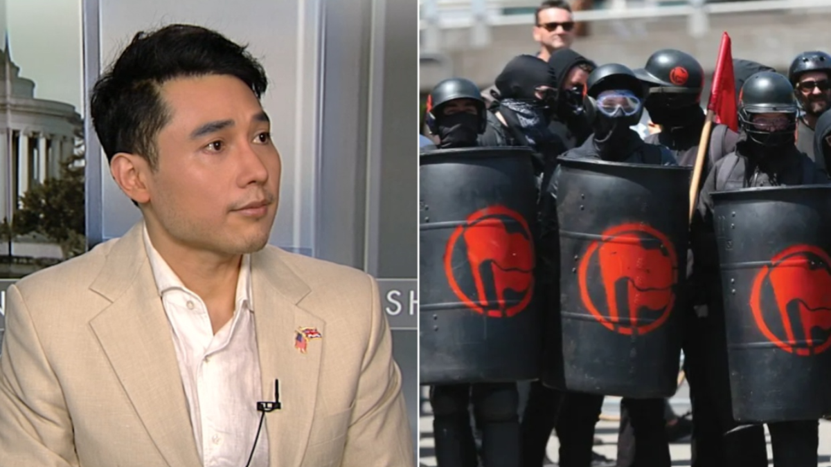 Andy Ngo alongside Antifa rioters