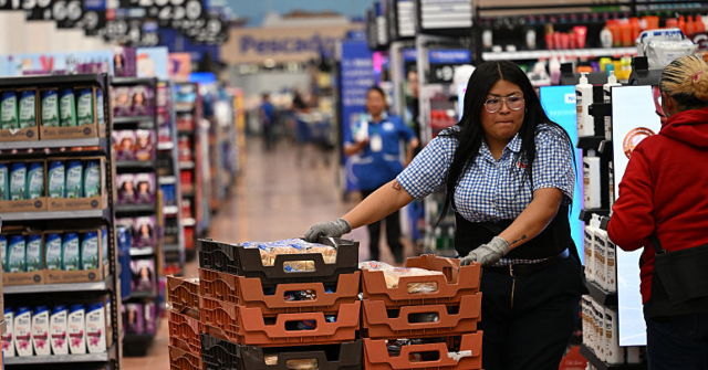 Walmart Denies Store Closure Rumors over Threats of Looting as Gov't Shutdown Disrupts SNAP Benefits