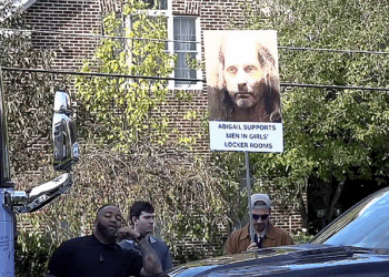 Virginia gubernatorial race heats up over transgender bathroom policy