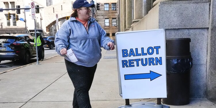 Pennsylvania Supreme Court retains all 3 Democratic justices on ballot