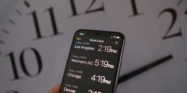 Lawmakers say it's 'past time' to ditch Daylight Saving ritual for good