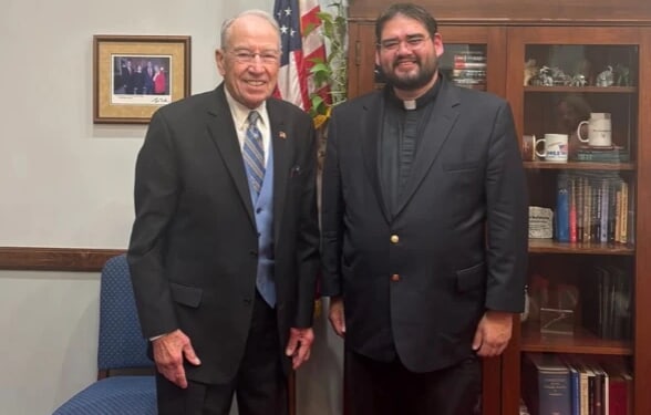 A beloved Iowa priest and immigrant advocate dies at 39 – Catholic World Report