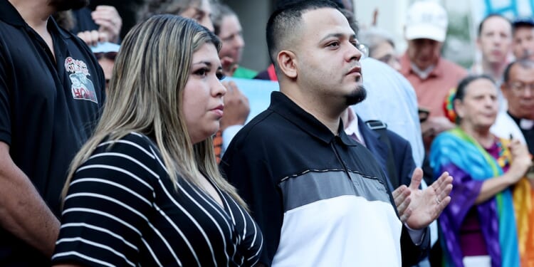 Trump administration seeks federal judge approval for Liberia deportation