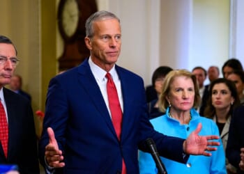 Senate Republicans make move to reopen government with new spending deal