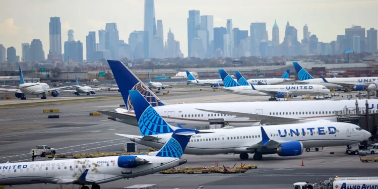 FAA to reduce flights at 40 airports amid government shutdown concerns