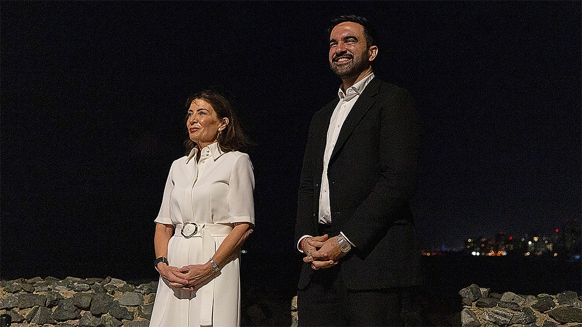 Zohran Mamdani and Kathy Hochul in Puerto Rico