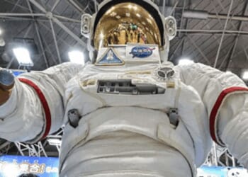 Troops in orbit? US dominance demands Space Force 'guardians,' ex-military brass claim