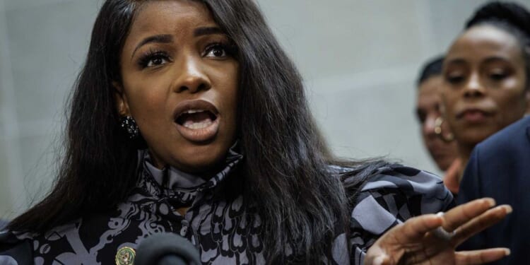 Far-left Democrat spent thousands on luxury travel, including limousines and posh hotels, filings show