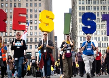 Democrat leaders slam 8 Senate colleagues for voting with GOP on shutdown