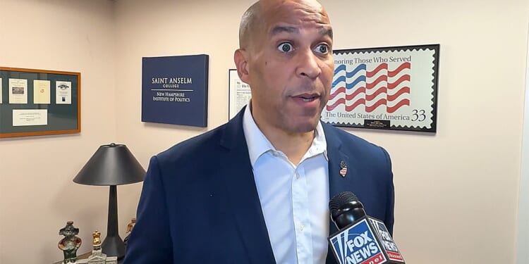 Booker calls for new Democratic leadership, hints at potential 2028 run