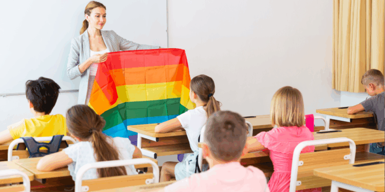 Parents group sounds alarm on LGBT curriculum in Chicago Public Schools