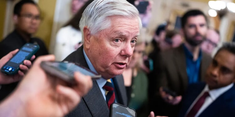 Graham calls out Democrats for urging troops to ‘refuse illegal orders’