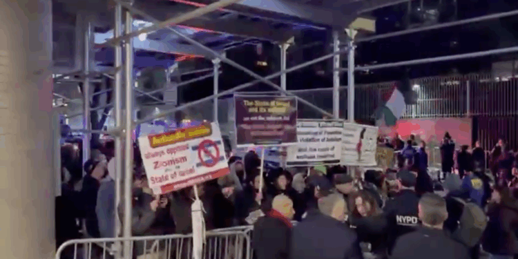 Columbia Student Groups Promoted Protest That Saw Anti-Semitic Mob Throw Bottles at Holocaust Survivors Outside Synagogue