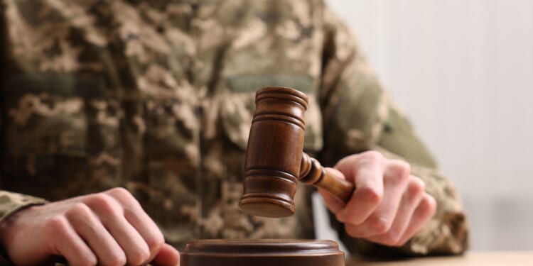 Experts: Troops risk court-martial over ‘illegal orders’ advice