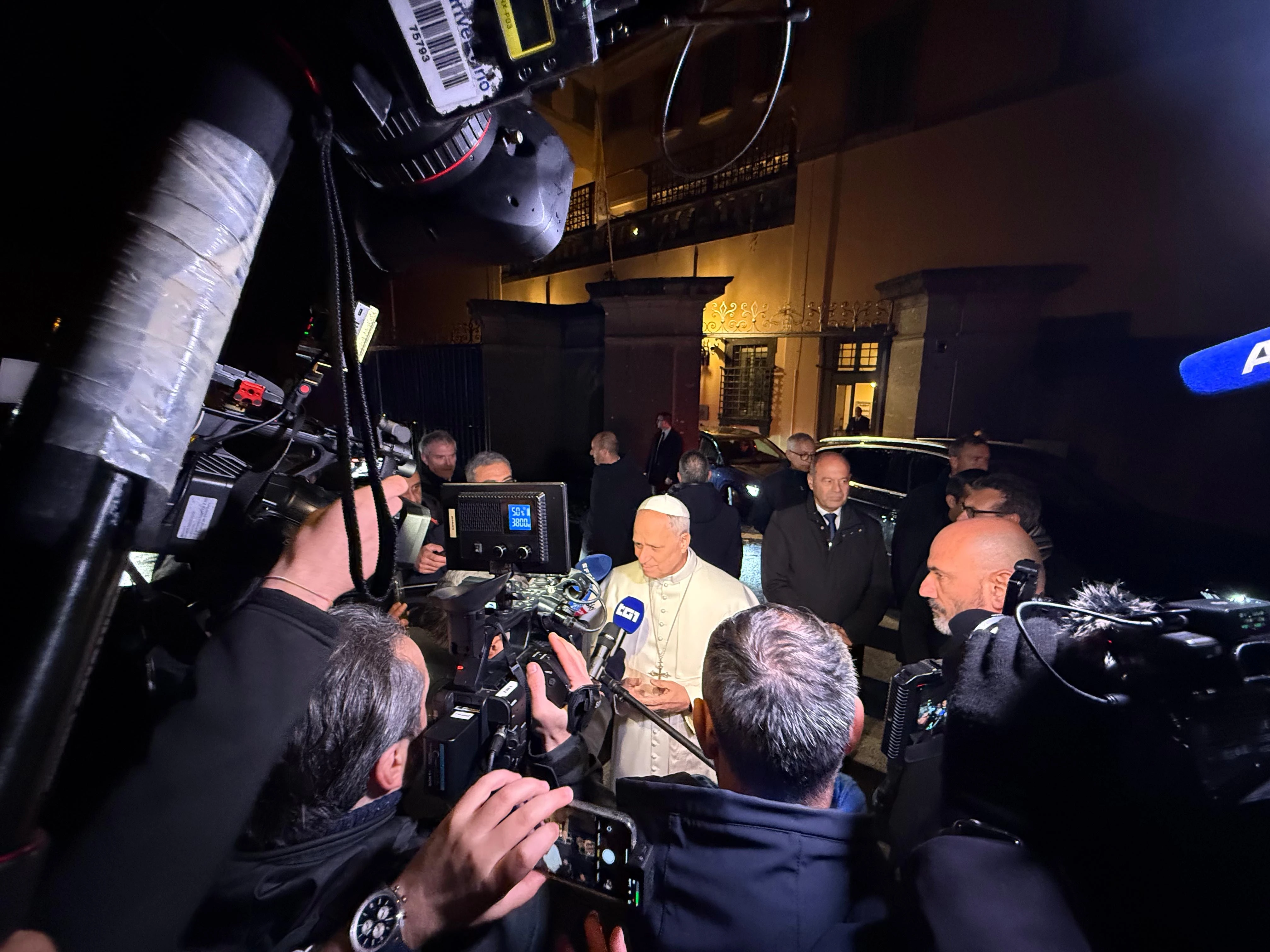Pope Leo XIV answers questions from reporters as he leaves for Rome after a daylong stay at the papal villa of Castel Gandolfo on Nov. 25, 2025. Credit: Daniel Ibáñez/CNA