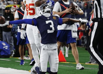 Cowboys avoid fine for controversial celebration that football fans love