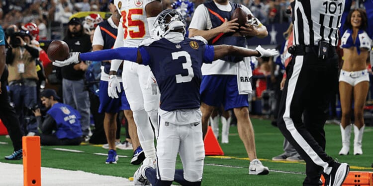 Cowboys avoid fine for controversial celebration that football fans love