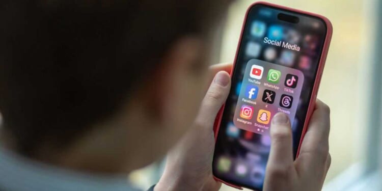 How smartphones expose your kids to predators — and why Congress must step in