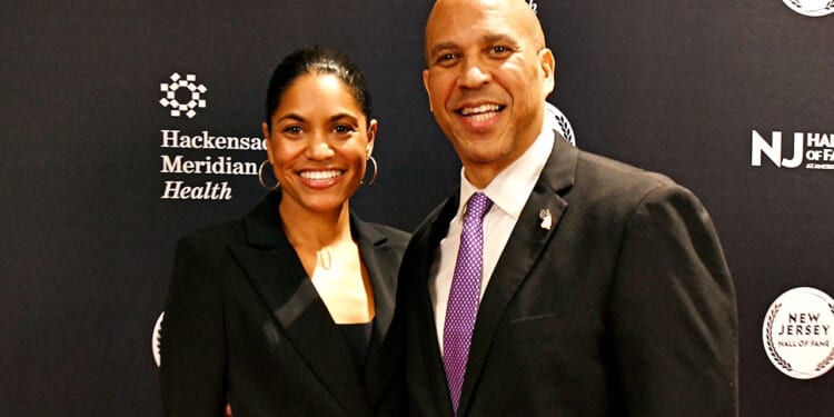 Sen. Cory Booker marries fiancé Alexis Lewis in private Washington ceremony