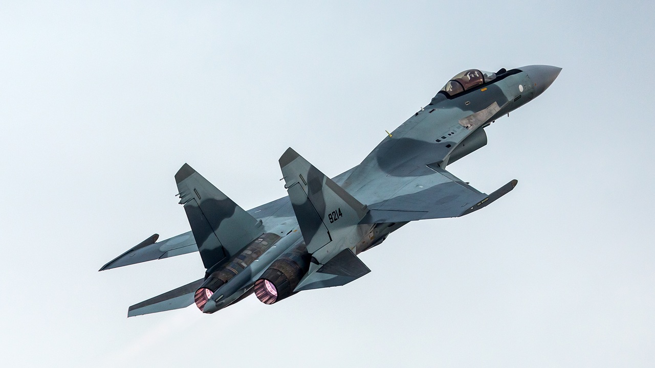 An Su-35 in flight.