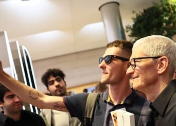 Americans Holding on to Old Tech Devices Is Hurting the Economy