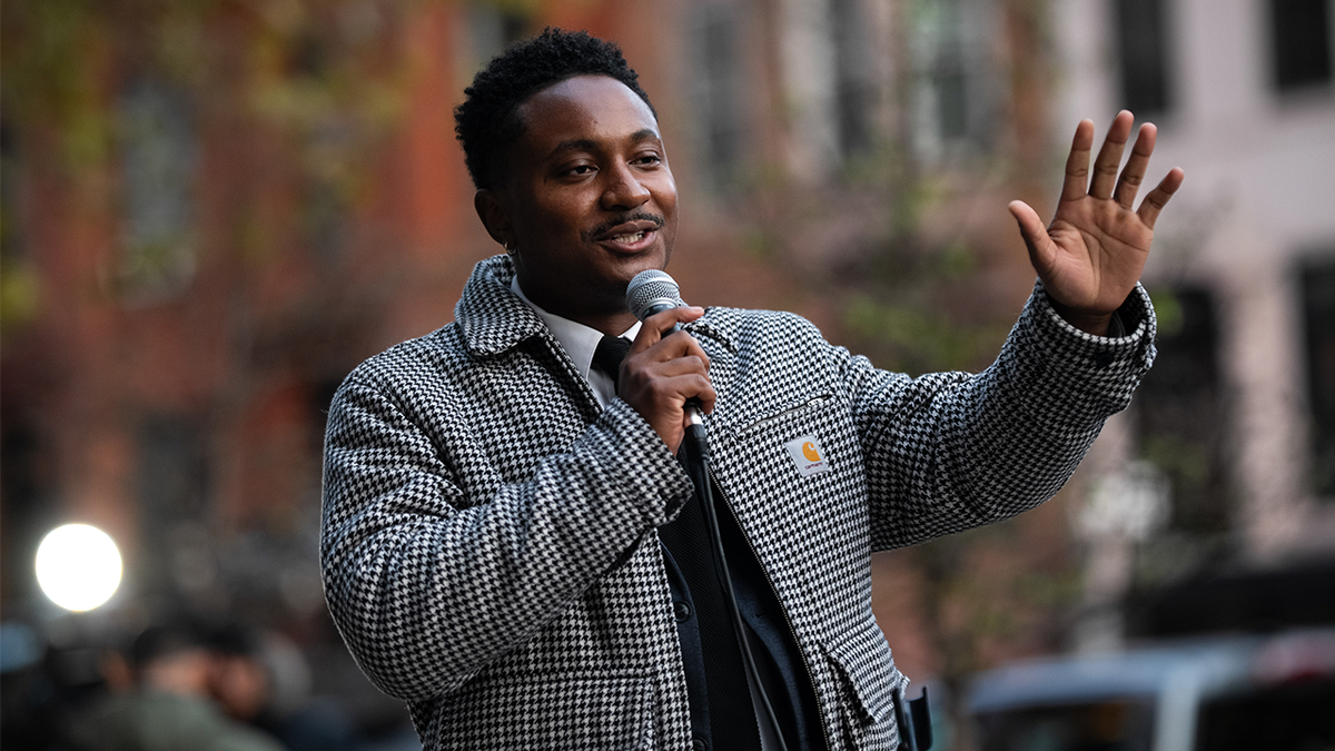 Chi Osse speaks in Brooklyn