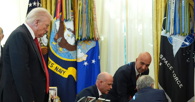 Dr. Oz Leaps into Action When Pharma Exec Faints in Oval Office