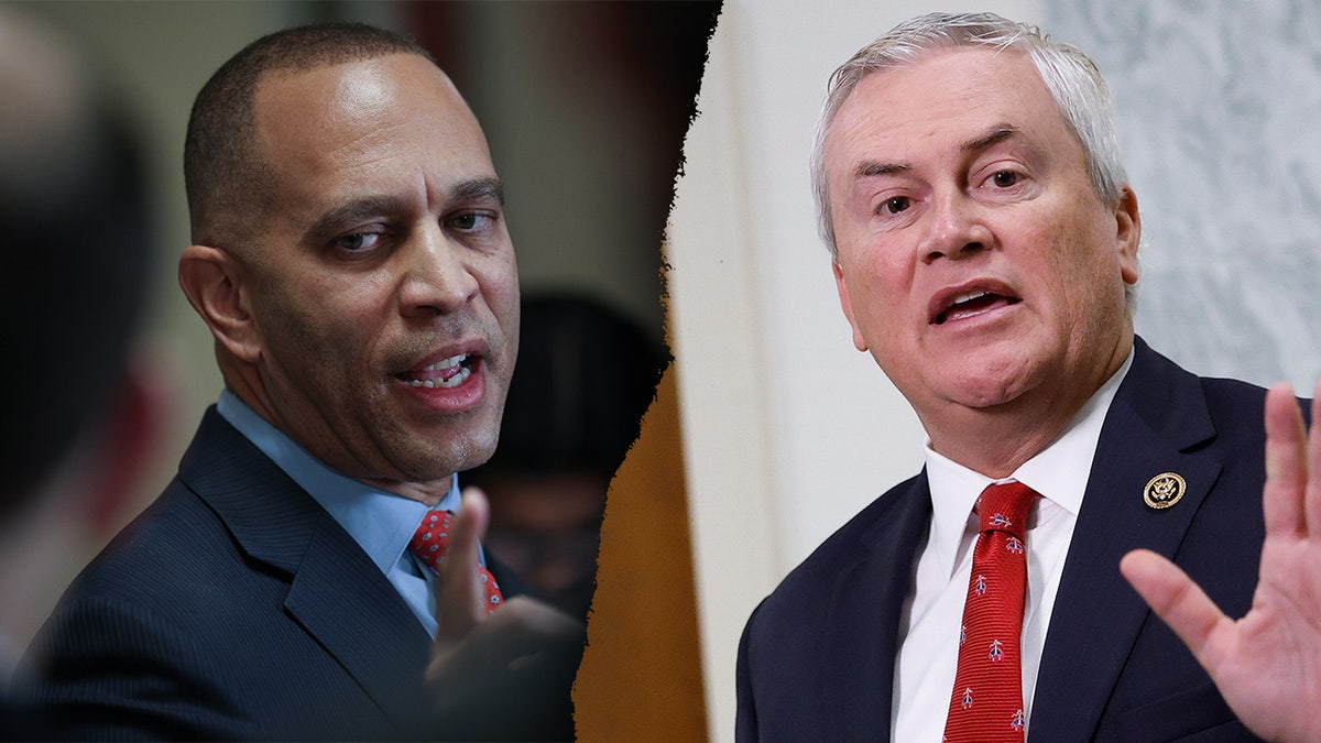 Hakeem Jeffries, left, pictured next to James Comer, right