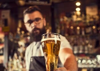 Idaho Bar Offers Free Beer to Help ICE Catch Illegals