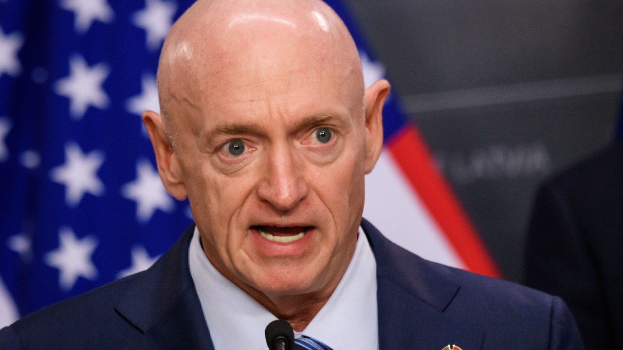 US senator Mark Kelly addresses press conference in Riga.