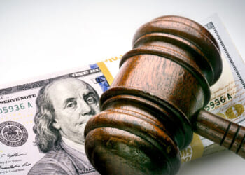 Jury Awards $112M to Migrants 'Illegally Held' by New York County in 2017