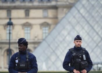 Louvre Heist Suspects Had Prior Theft Conviction Together