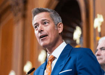 Record Low Gas Prices Ahead of Thanksgiving, 'The Golden Age of Travel Starts with All of Us'