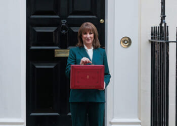 Resign! Chancellor Reeves in Crisis Over Budget 'Tax Lies' Scandal